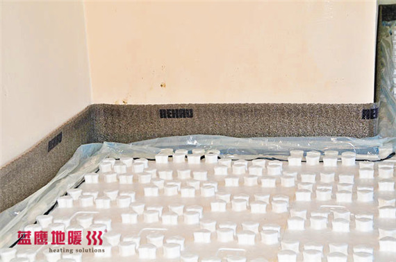 rehau-edge-insulation-strip-vario-board-installed_副本.jpg