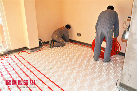 underfloor-heating-living-room-installation-3_副本.jpg